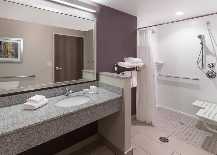 Fairfield & By Marriott Chicago Hotel 3*