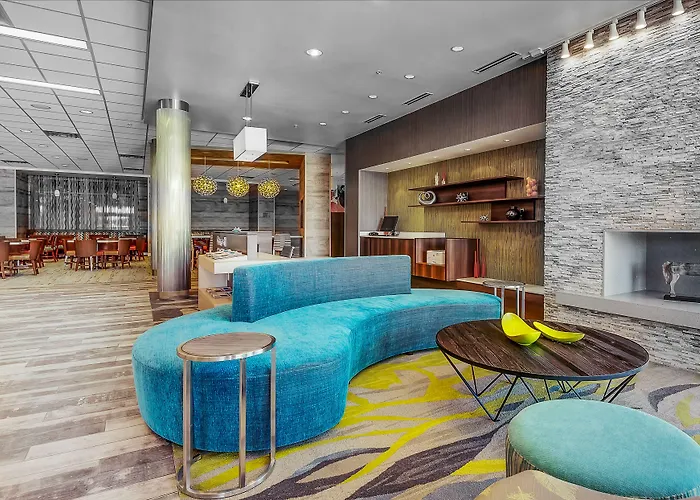 Hotel Fairfield & By Marriott Chicago