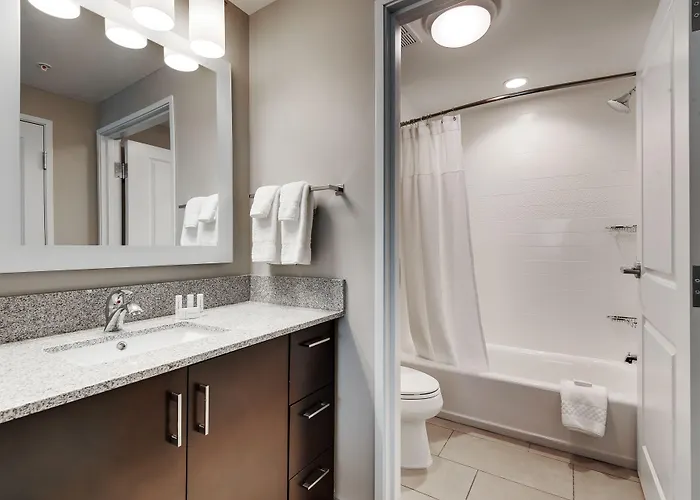Fairfield & By Marriott Chicago 3* Schaumburg