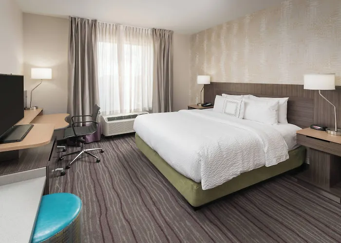 Fairfield & By Marriott Chicago Hotel