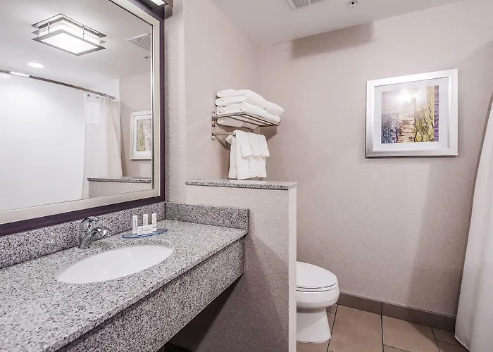 Fairfield & By Marriott Chicago