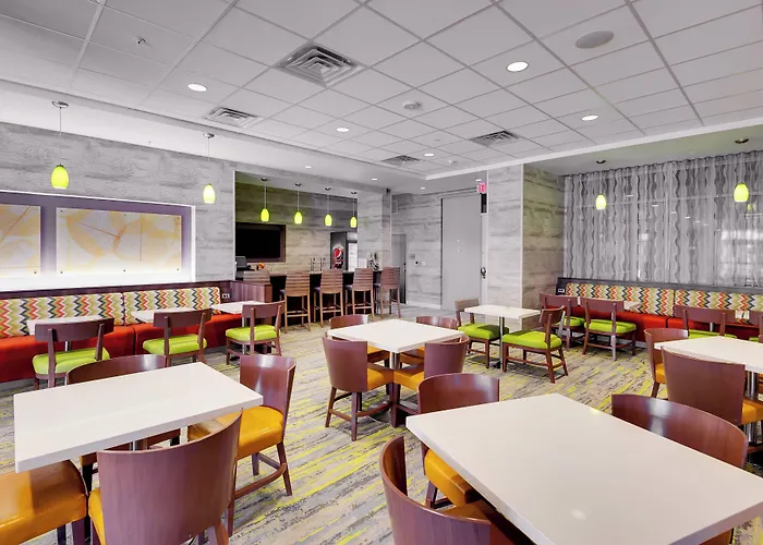 Fairfield & By Marriott Chicago 3*