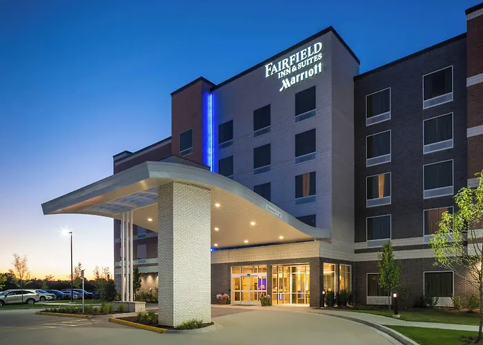 Fairfield & By Marriott Chicago Hotel