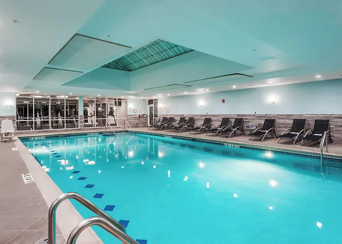 Hotel Fairfield & By Marriott Chicago 3*