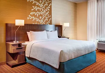 Hotel Fairfield & By Marriott Chicago
